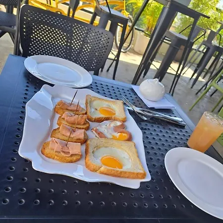 S27 Backpackers Hotel